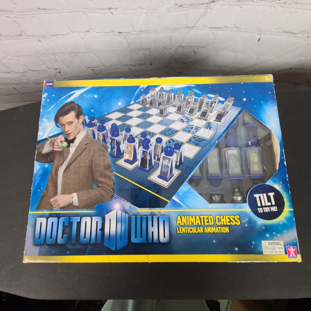 Dr Who Animated Chess Set Lenticular Animation.